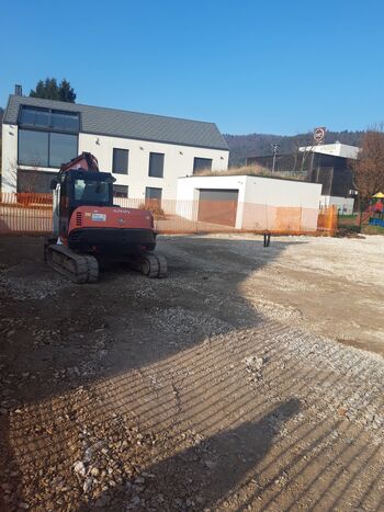 Gradnja parkirišča pri Zrimškovi hiši prehaja v zaključno fazo Gradnja parkirišča pri Zrimškovi hiši prehaja v zaključno fazo