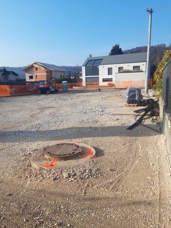 Gradnja parkirišča pri Zrimškovi hiši prehaja v zaključno fazo Gradnja parkirišča pri Zrimškovi hiši prehaja v zaključno fazo