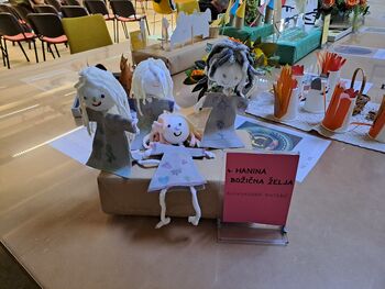 Osem let bralnega krožka Od pravljice do lutke