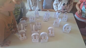 Pravljična urica o velikonočnem zajčku Pravljična urica o velikonočnem zajčku