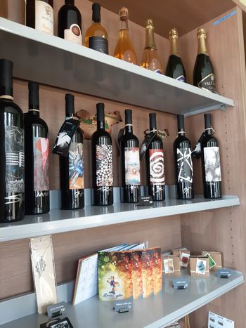 Pridi, poglej, kupi in povej naprej….