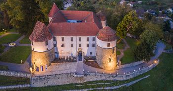 Vabljeni v Sevnico, zakladnico doživetij k ogledu gradu Sevnica in vsebin na grajskem pobočju 