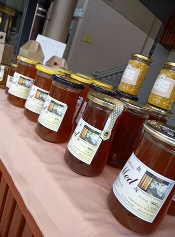 Objavljena javna poziva za najem stojnic na Kmečki tržnici Sevnica in Mesečnem sejmu v Sevnici, za leto 2026