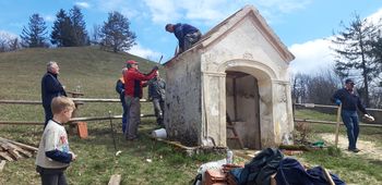 Kapelica na Lovrencu na Gori ima obnovljeno streho