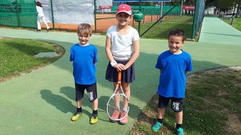 USPEŠNI NASTOPI VAROVANCEV TENIŠKE ŠOLE GOSPOD FICKO TENIS IZ SEVNICE