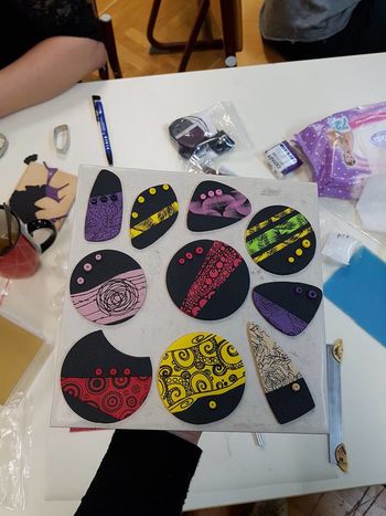 Izdelovanje nakita z Mihaelo Kežman v MC Sevnica