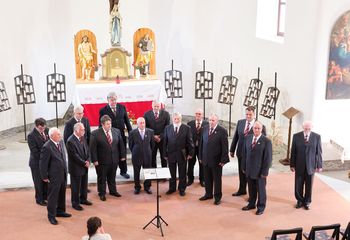 Pet desetletij in še pol desetletja navrh