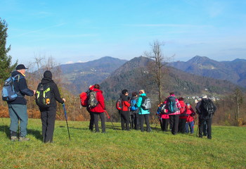 Sončki na Polhograjski gori in Malem vrhu Sončki na Polhograjski gori in Malem vrhu