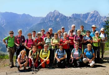 Sončki  na Tromeji  (Peč 1508 m)