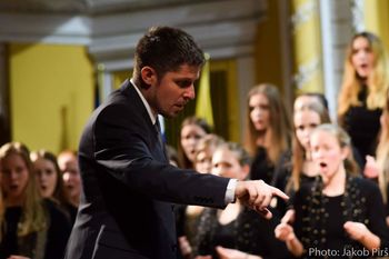 Glasba je moralni zakon