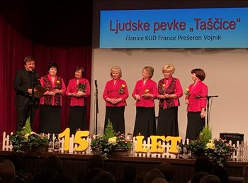 15 let Ljudskih pevk Taščice 