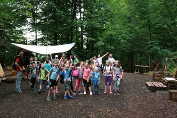 POČITNIŠKO VARSTVO