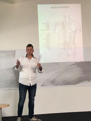 Predavanje o tui-na masaži