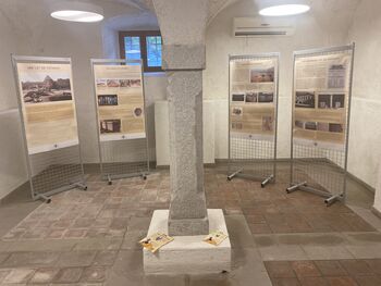 Razstava 'Sarkofagi' v Lanthierijevem hramu 