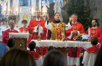 Blagoslov konj na god farnega zavetnika sv. Štefana v Vipavi 