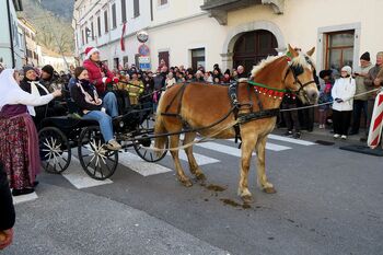 Blagoslov konj na god farnega zavetnika sv. Štefana v Vipavi Blagoslov konj na god farnega zavetnika sv. Štefana v Vipavi