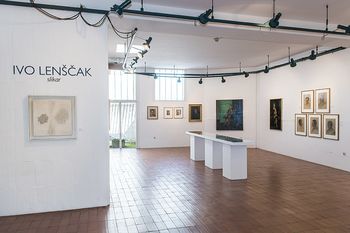 Vodstvo po pregledni razstavi Ivo Lenščak, slikar