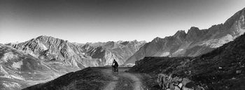 Potopis: S kolesom preko alpskih poti do Azurne obale (bikepacking)