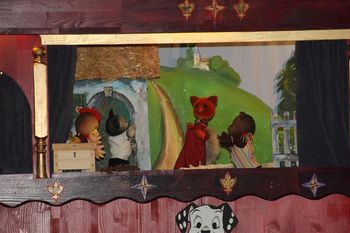 Lutkovna predstava PETELINČEK LINČEK