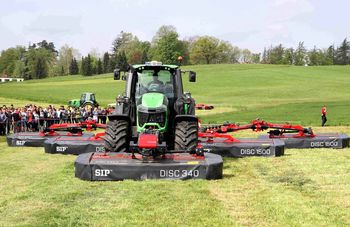 65 let Sipa, predstavili največjo kosilnico na svetu