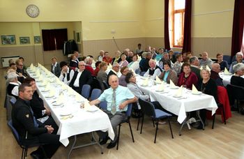 Starejši Andražani na srečanju