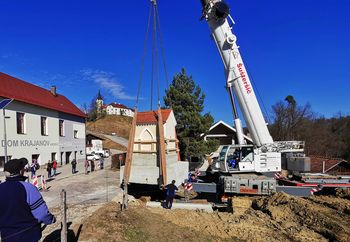 Za večjo varnost, prestavitev kapele