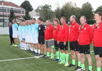 S prijateljsko tekmo odprli malo nogometno igrišče z umetno travo