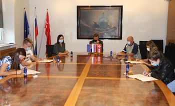 Podeljenih šest štipendij iz Ustanove Dobrodelni županov sklad