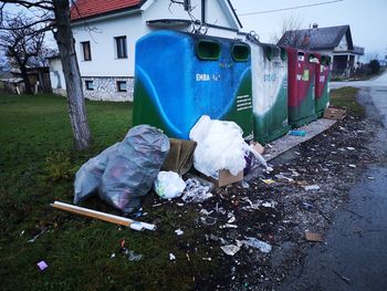 Na ekološki otok le tisto, kar spada tja