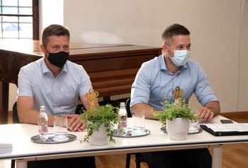 Pogovor poslanca in župana