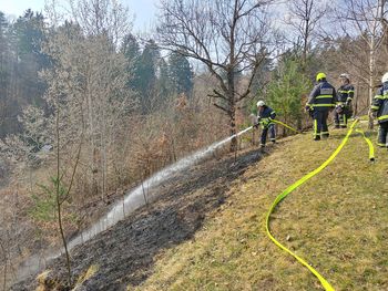 Previdno, da ne nastane travniški požar