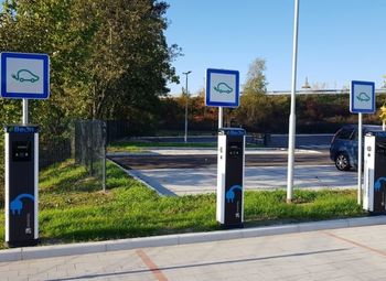 Polnilne postaje v PC Ločica ne delujejo