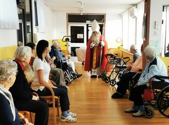 Miklavž med stanovalci Doma upokojencev Polzela