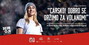 Heroji furajo v pižamah Heroji furajo v pižamah