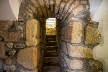 Grad Komenda je zanimiv tudi z arhitekturnega vidika