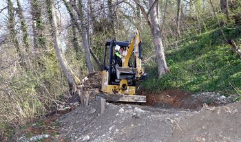 Urejanje poti okrog parka Šenek Urejanje poti okrog parka Šenek