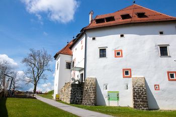 V juniju za občane Občine Polzela brezplačni vodeni ogledi gradu Komenda