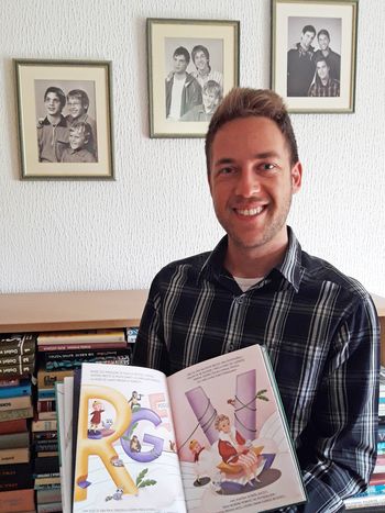 Literarna mojstrovina Primoža Černelča: Pika Pikica išče svoje mesto  