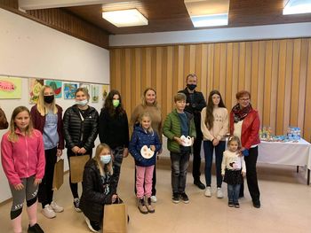 Tekmovanje Mini paleta 2021 in likovno ustvarjanje osnovnošolcev