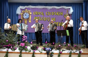 Urica ljudskih melodij in napevov