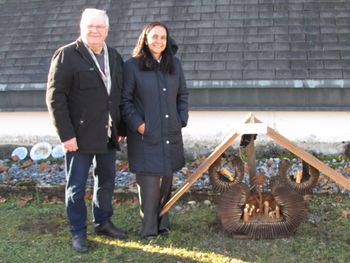 Jaslice okrog župnijske cerkve