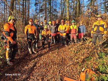 Uspešno izpeljan tečaj varnega dela z motorno žago