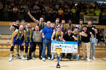 Hopsi nazaj v prvo ligo