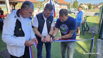 Vrtnarstvo Marolt uredilo okolico teniških igrišč na Polzeli Vrtnarstvo Marolt uredilo okolico teniških igrišč na Polzeli