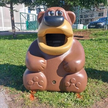 Obnova otroškega igrišča v Športnem centru Polzela Obnova otroškega igrišča v Športnem centru Polzela