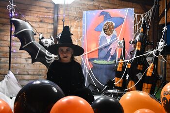 Čudodivščina v Andražu nad Polzelo – noč čarovnije, smeha in poguma Čudodivščina v Andražu nad Polzelo – noč čarovnije, smeha in poguma