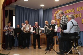 Že 25 prireditev ljudskih melodij in napevov Že 25 prireditev ljudskih melodij in napevov