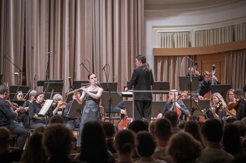 Polzelanka Iza Štih nastopila na odru Slovenske filharmonije