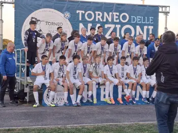 Slovenska reprezentanca U15 je Turnir narodov končala brez poraza in z osvojitvijo prvega mesta poskrbela za nov pomemben uspeh slovenskega mladinskega nogometa.