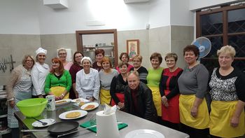 Spoznavanje španskih jedi v graščini Novi klošter